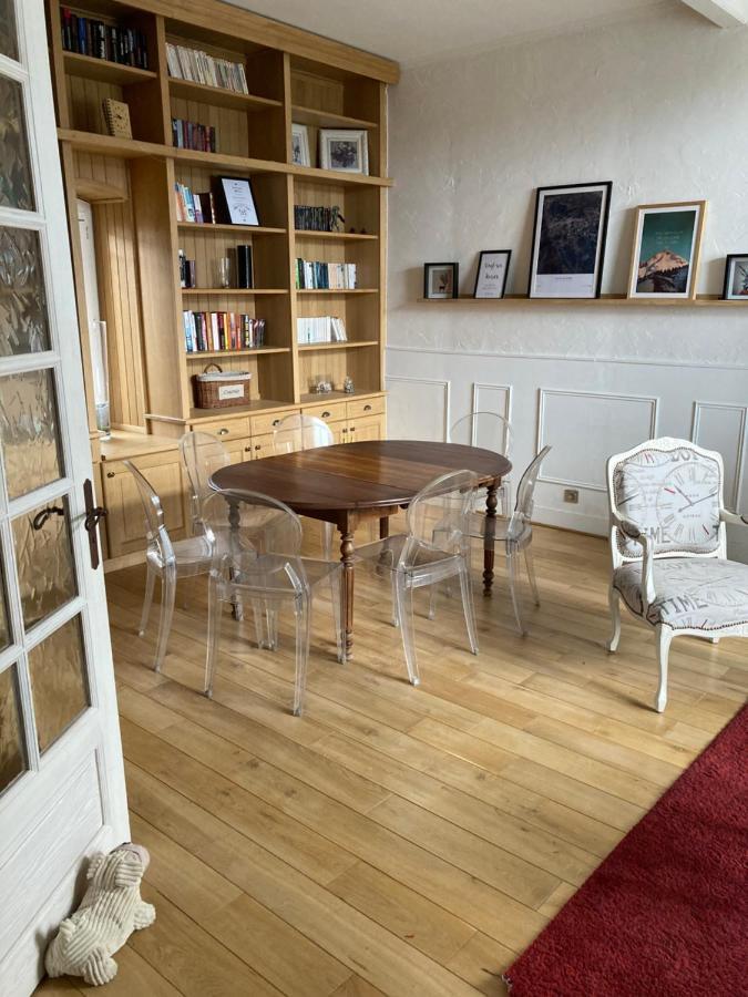 Villa Belle maison de famille à Usson-en-Forez Extérieur photo